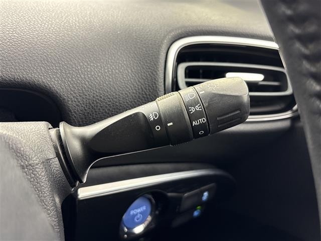 Toyota PRIUS PHV 2017 7595132-2