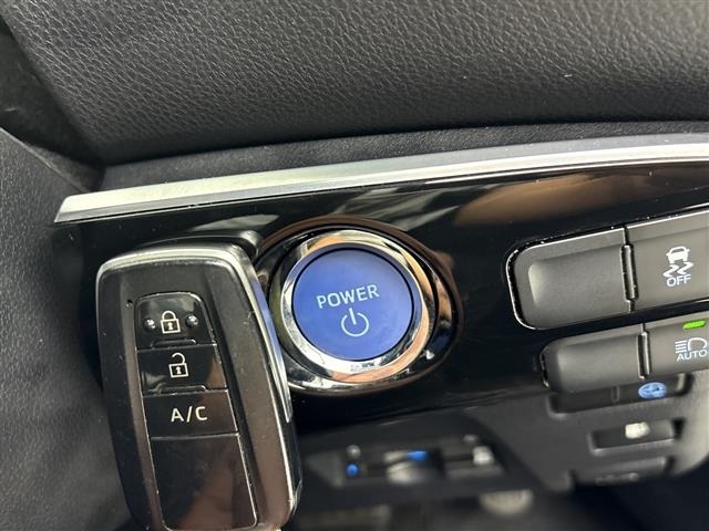 Toyota PRIUS PHV 2017 7595132-9