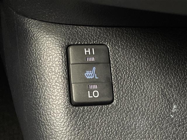 Toyota PRIUS PHV 2018 7595139-17