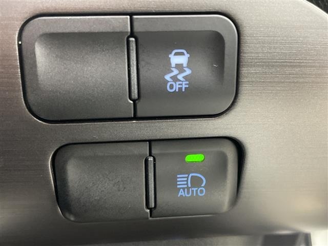 Toyota PRIUS PHV 2018 7595139-21