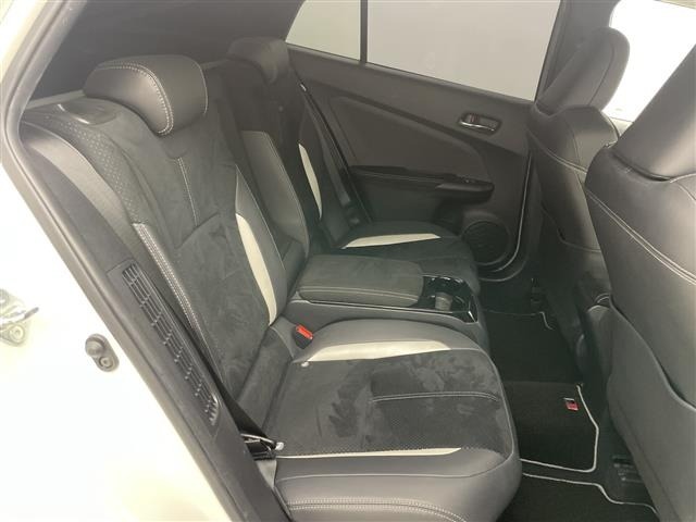 Toyota PRIUS PHV 2018 7595139-3