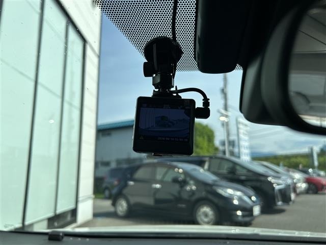Toyota PRIUS PHV 2018 7595148-19
