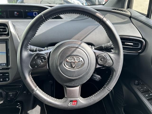 Toyota PRIUS PHV 2018 7595148-23
