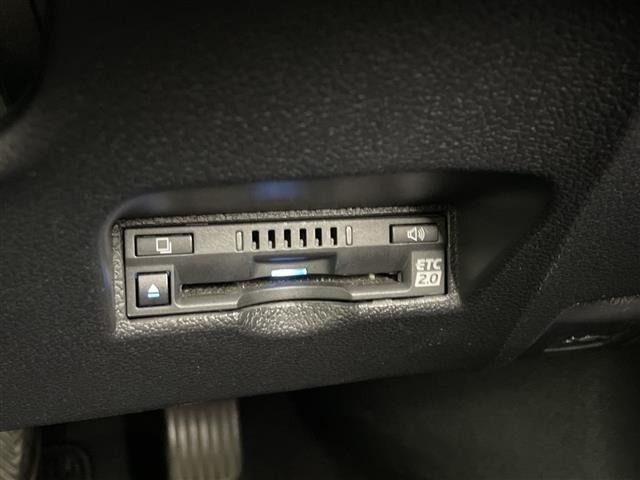 Toyota PRIUS PHV 2021 7595156-11