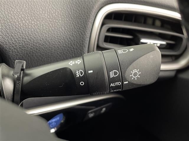 Toyota PRIUS PHV 2021 7595156-12