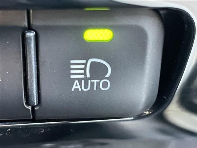 Toyota PRIUS PHV 2017 7595157-1