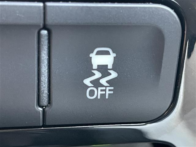 Toyota PRIUS PHV 2017 7595157-19