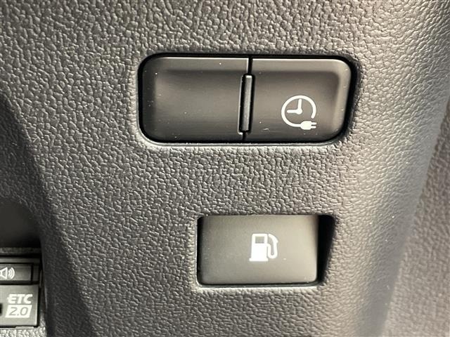 Toyota PRIUS PHV 2017 7595162-11