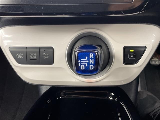 Toyota PRIUS PHV 2017 7595162-12