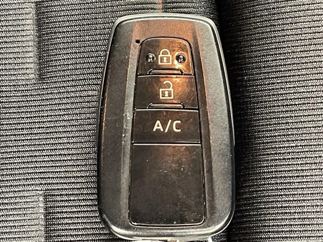 Toyota PRIUS PHV 2017 7595162-20