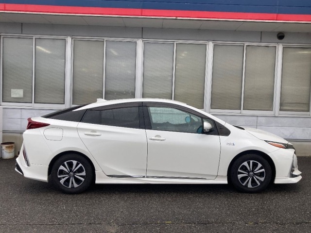 Toyota PRIUS PHV 2019 7595163-3