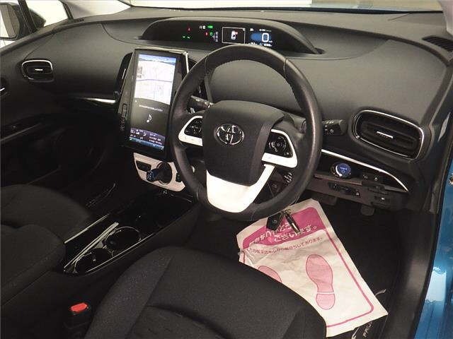 Toyota PRIUS PHV 2017 7595167-3