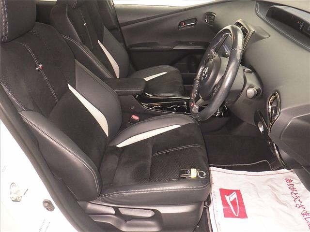 Toyota PRIUS PHV 2018 7595169-5
