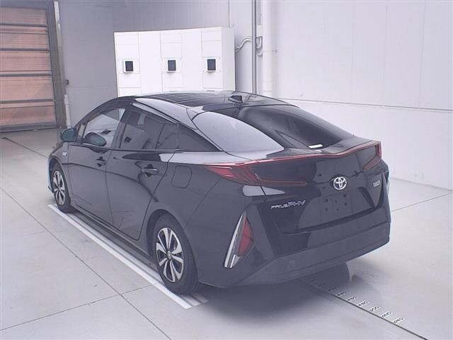 Toyota PRIUS PHV 2017 7595172-1