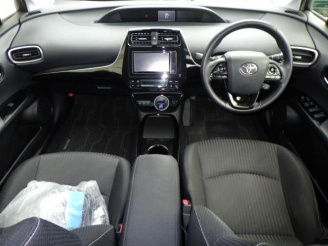Toyota PRIUS PHV 2019 7595174-3