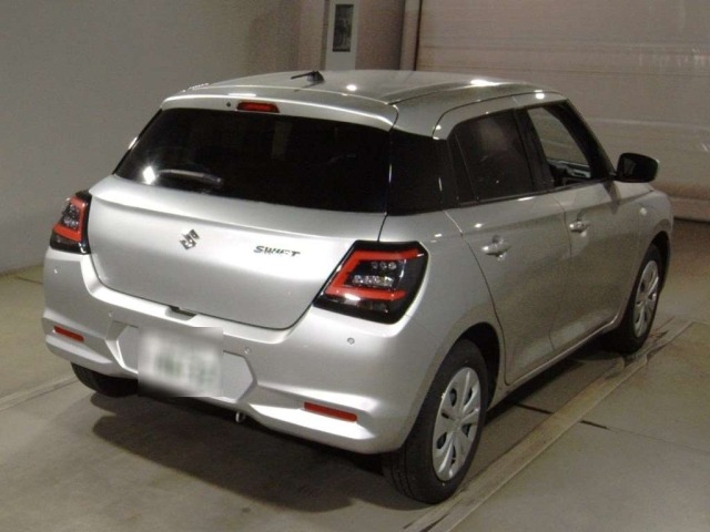 Suzuki SWIFT 2024 7580695-1