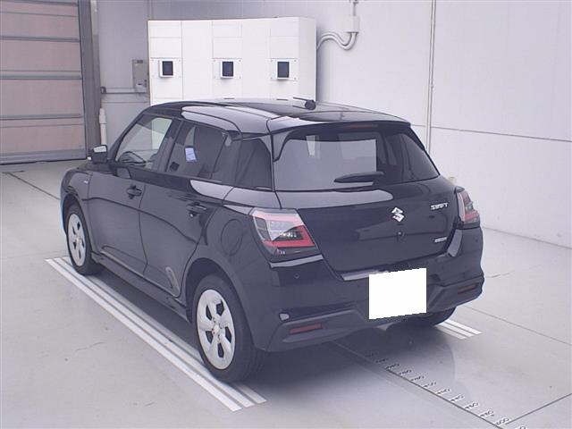Suzuki SWIFT 2024 7580810-1