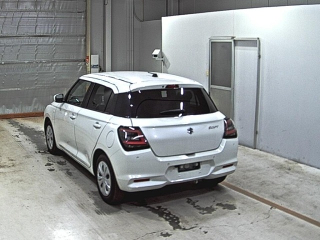 Suzuki SWIFT 2025 7580871-1