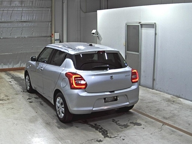 Suzuki SWIFT 2021 7580878-1