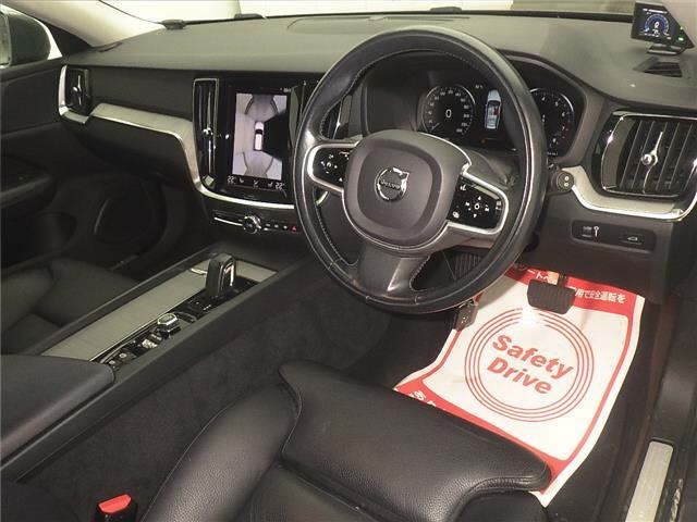 Volvo V60 2021 7594497-3