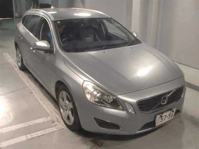 Volvo V60 2011 7594500-0