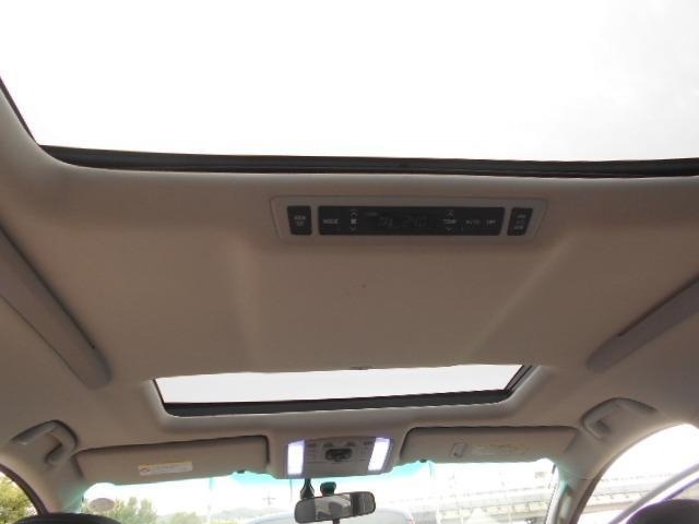 Toyota VELLFIRE 2010 7586001-11