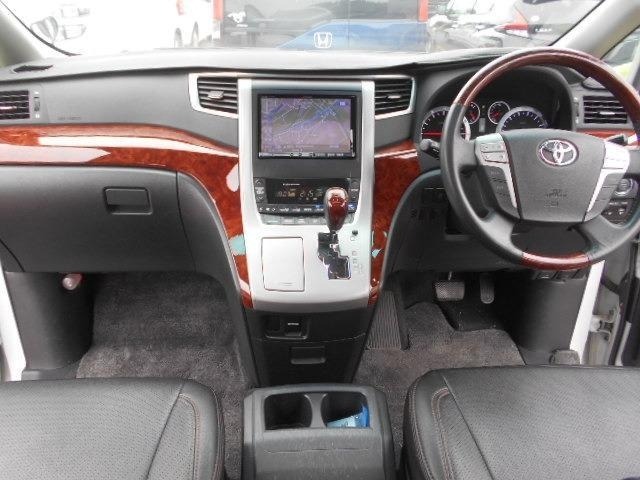 Toyota VELLFIRE 2010 7586001-2