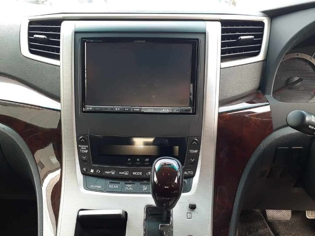 Toyota VELLFIRE 2012 7586025-12