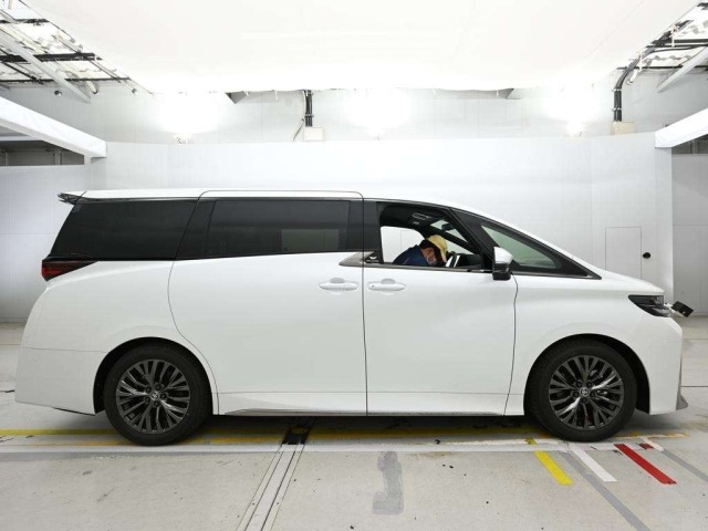 Toyota VELLFIRE 2025 7586097-3