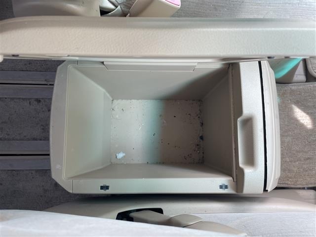 Toyota VELLFIRE 2009 7587248-4