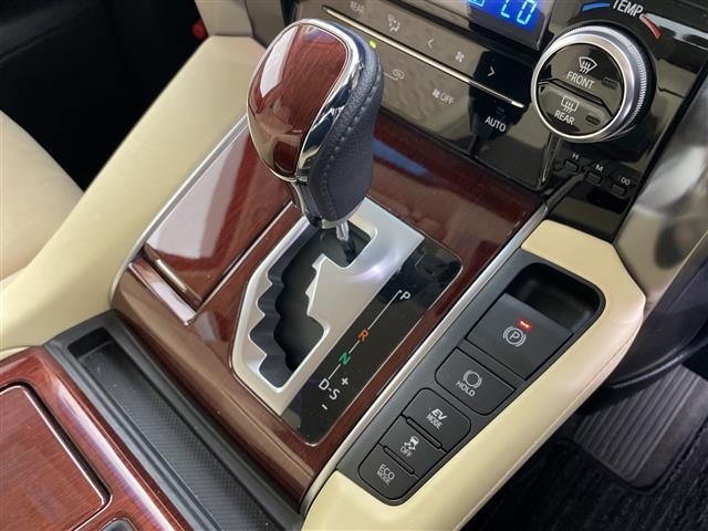 Toyota VELLFIRE 2017 7587320-11
