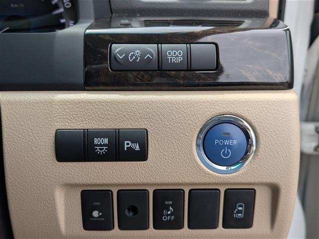 Toyota VELLFIRE 2014 7587448-19