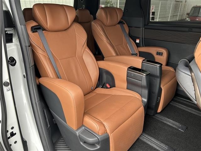 Toyota VELLFIRE 2024 7587459-11