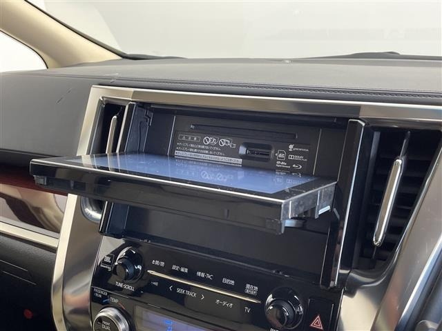 Toyota VELLFIRE 2017 7587534-1