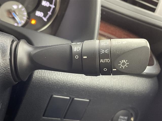 Toyota VELLFIRE 2017 7587534-10
