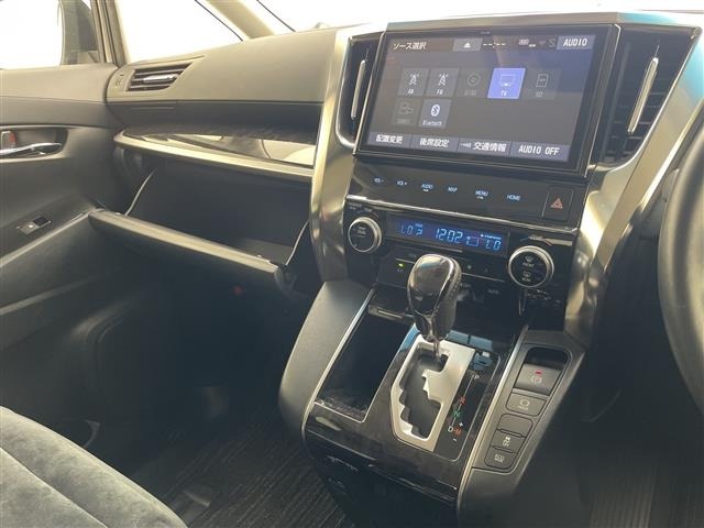 Toyota VELLFIRE 2019 7587614-11
