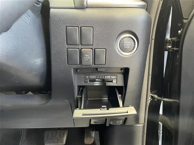 Toyota VELLFIRE 2017 7587653-4