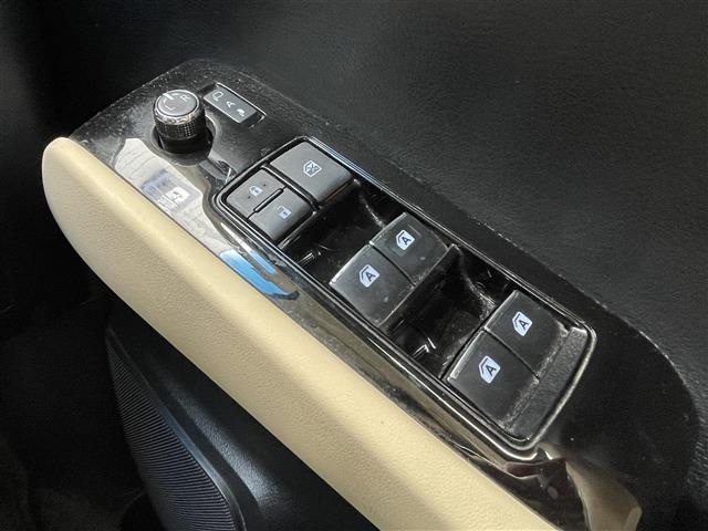 Toyota VELLFIRE 2018 7587745-2