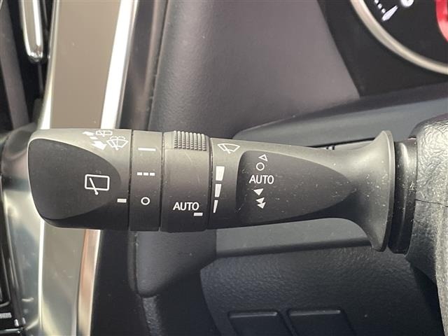 Toyota VELLFIRE 2018 7587856-3
