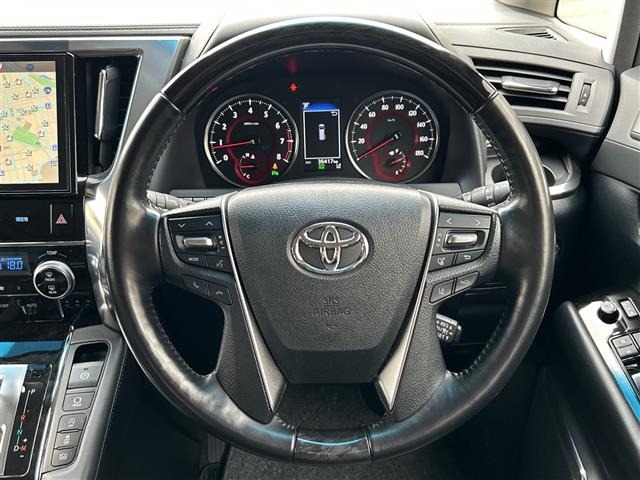 Toyota VELLFIRE 2018 7587922-1