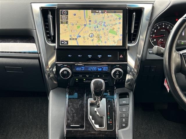 Toyota VELLFIRE 2018 7587922-8