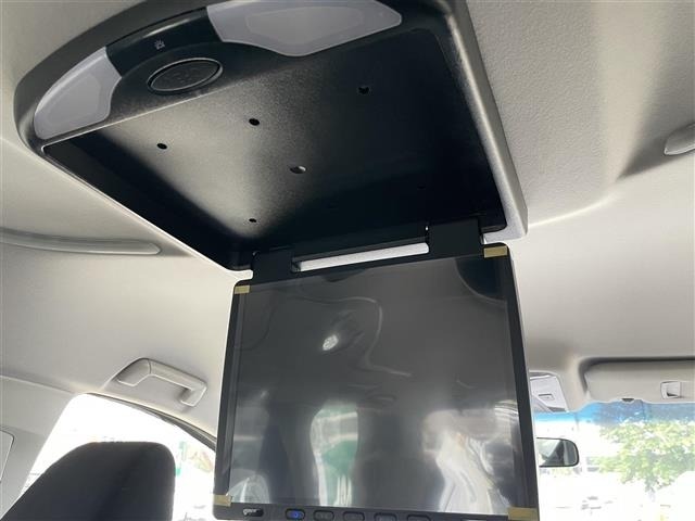 Toyota VELLFIRE 2017 7587923-16