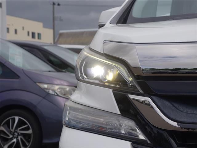 Toyota VELLFIRE 2017 7587923-2