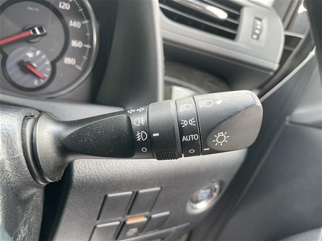 Toyota VELLFIRE 2017 7587923-3