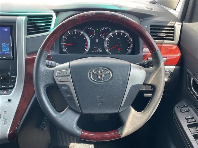 Toyota VELLFIRE 2010 7587928-1