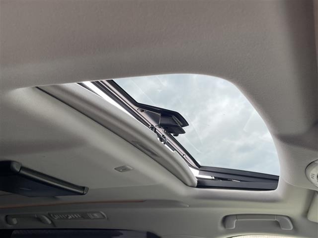 Toyota VELLFIRE 2013 7587939-1