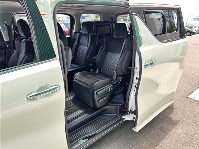 Toyota VELLFIRE 2019 7587998-10