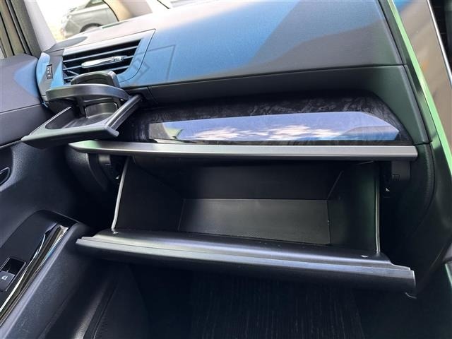 Toyota VELLFIRE 2019 7587998-5