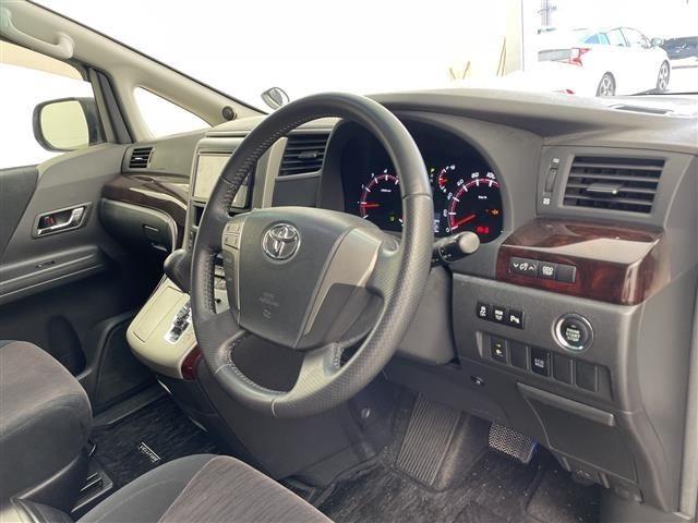 Toyota VELLFIRE 2012 7588015-1