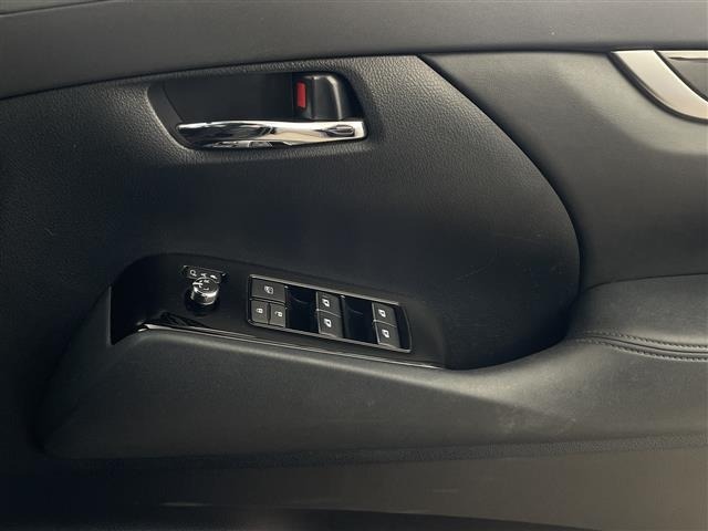 Toyota VELLFIRE 2017 7588016-2